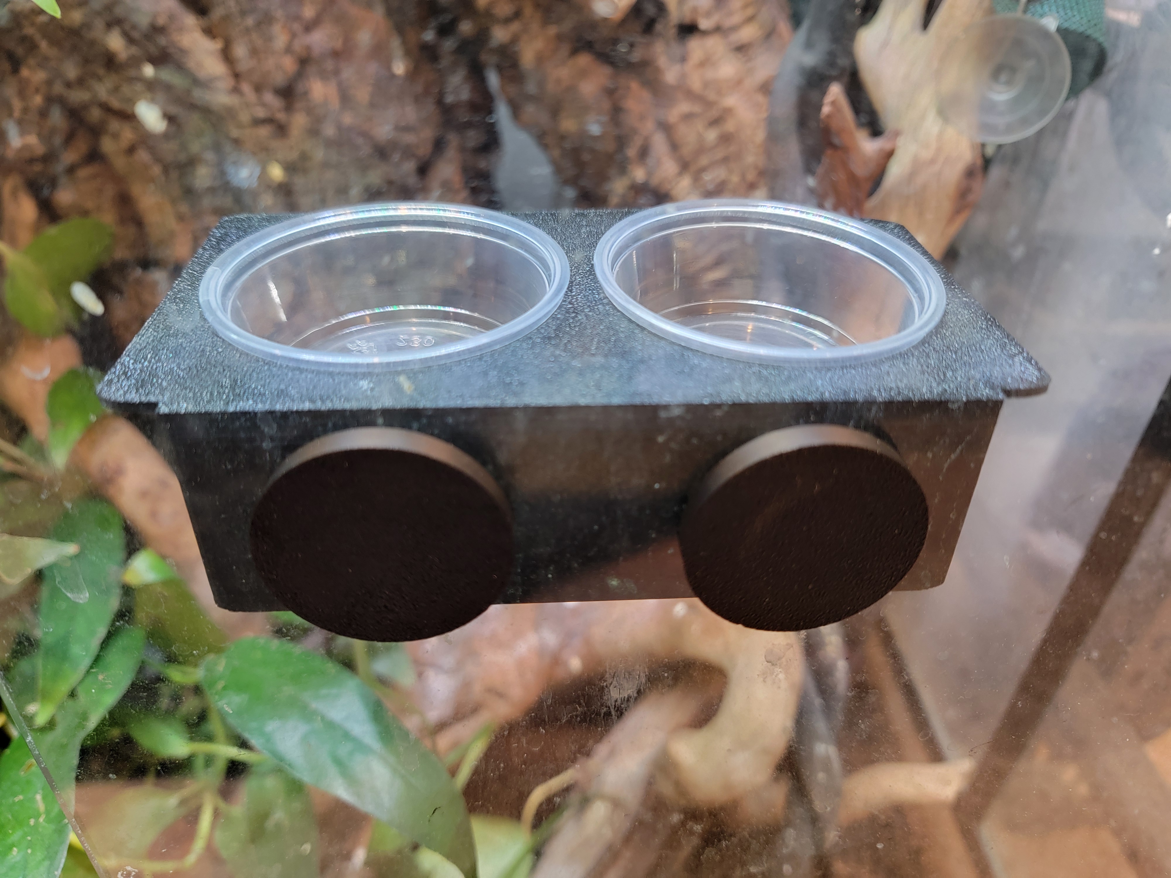 Magnetic food ledge side view